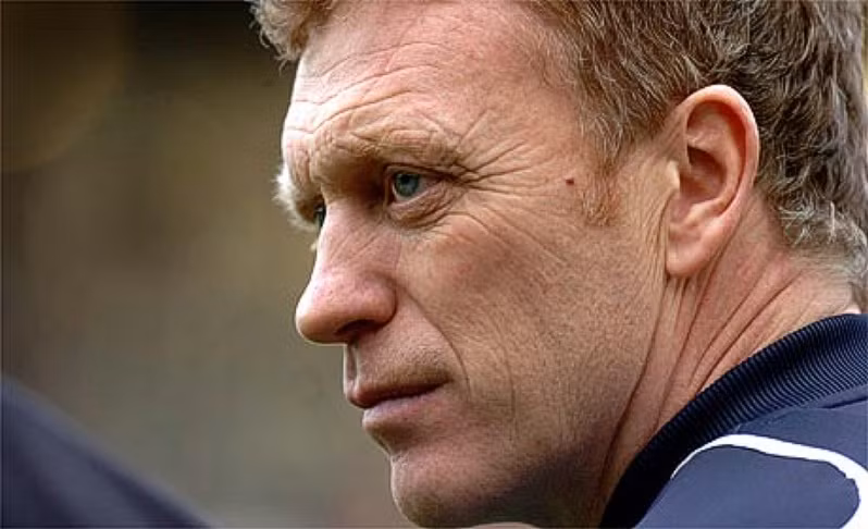 3. David Moyes: Điểm mạnh – Thành công lớn với một đội bóng tầm trung và ít tiền; Là bạn thân của chính Sir Alex; Hiểu tường tận cách điều hành một đội bóng; Biết cách gây sự tôn trọng từ các cầu thủ. Điểm yếu – Là dấu hỏi lớn nếu dẫn dắt một đội bóng tranh chức vô địch.