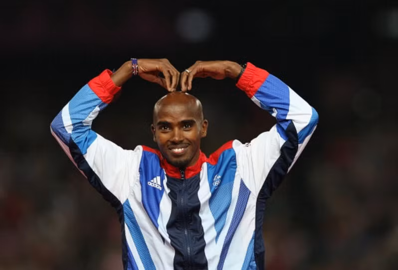 31. Mo Farah – Điền kinh: Farah trở thành niềm tự hào của nước chủ nhà Anh tại Olympic 2012 khi đoạt huy chương Vàng ở nội dung 5.000m và 10.000m, trong đó có cuộc đua kịch tính ở nội dung 10.000m kết thúc với chiếc huy chương Vàng đầu tiên của nước Anh ở nội dung này trong lịch sử Thế vận hội. 31. Mo Farah – Điền kinh: Farah trở thành niềm tự hào của nước chủ nhà Anh tại Olympic 2012 khi đoạt huy chương Vàng ở nội dung 5.000m và 10.000m, trong đó có cuộc đua kịch tính ở nội dung 10.000m kết thúc với chiếc huy chương Vàng đầu tiên của nước Anh ở nội dung này trong lịch sử Thế vận hội.