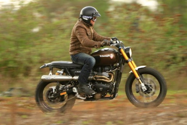 Rumbler Triumph cũng là một mô tô được "đồn thổi" là xế nổ mang sức mạnh của một con bò đực Rumbler Triumph cũng là một mô tô được "đồn thổi" là xế nổ mang sức mạnh của một con bò đực