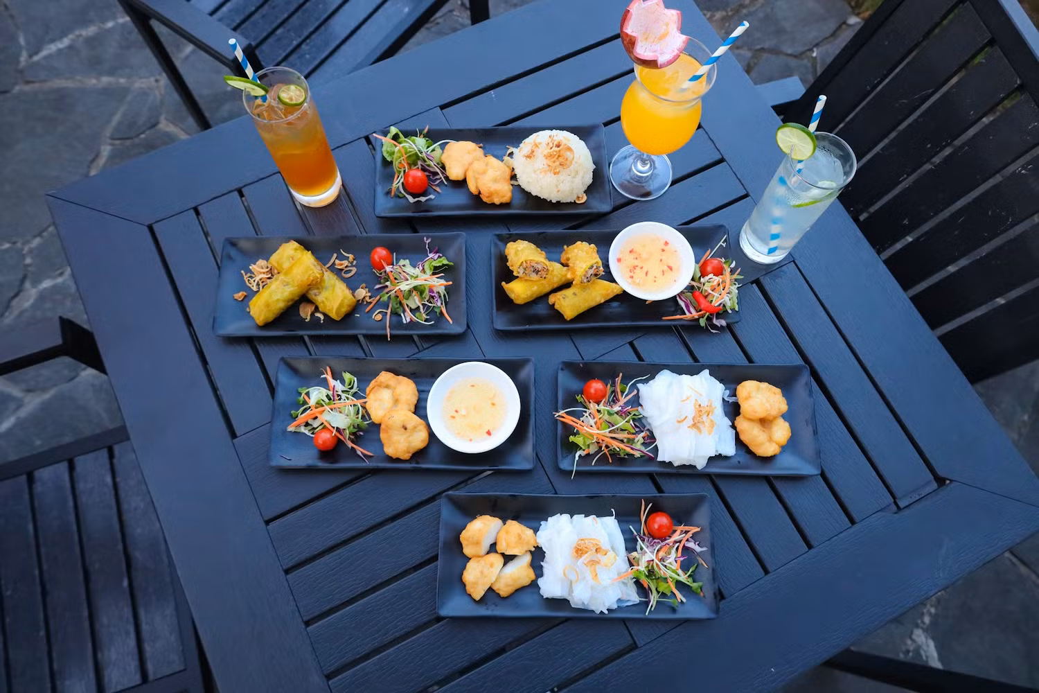 Những combo ẩm thực hấp dẫn đã sẵn sàng để chiêu đãi du khách ghé thăm nhà hàng Fuji.