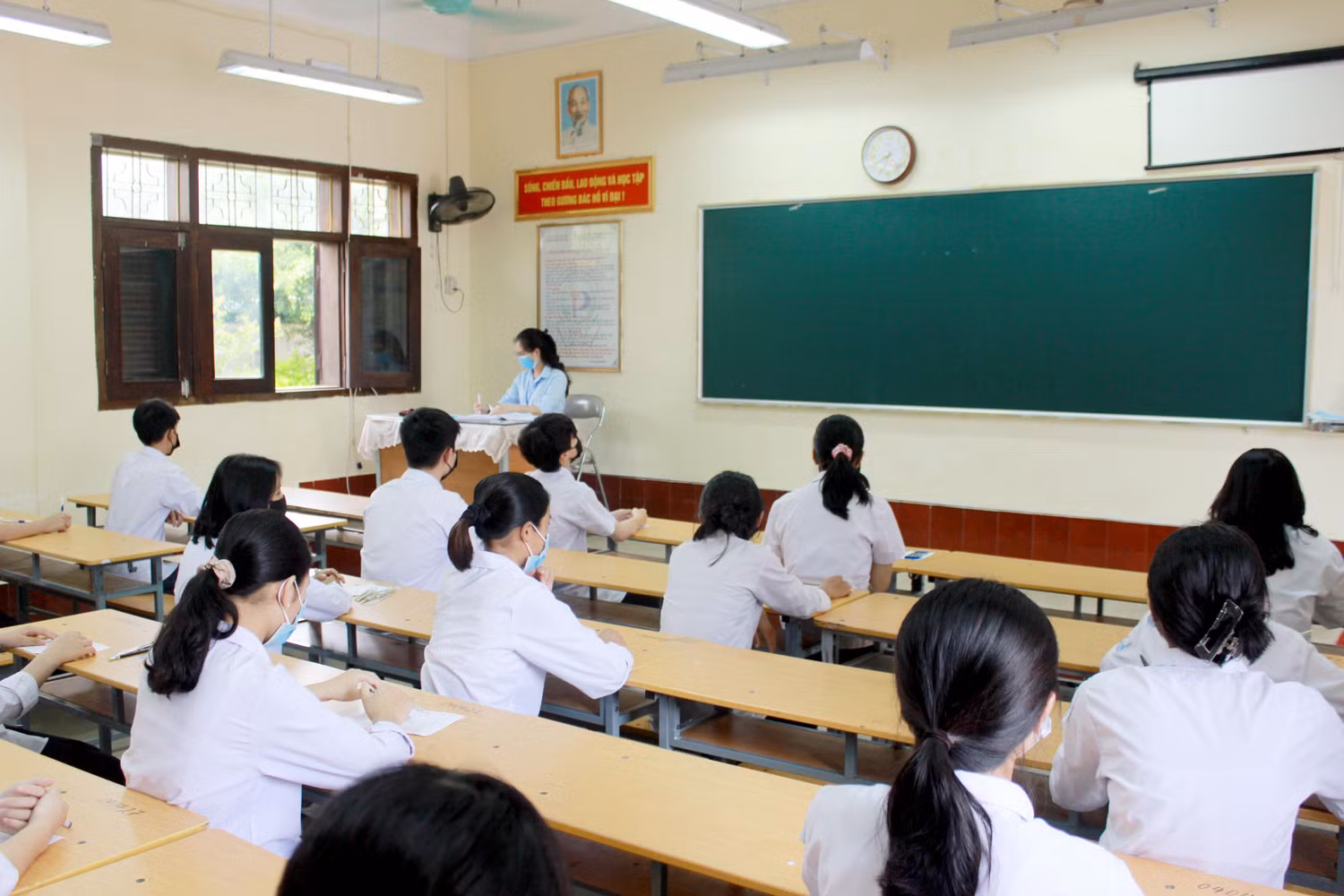 Đến nay toàn thành phố đã có 21.808 /22.028 học sinh tham gia bảo hiểm y tế đạt 99%.