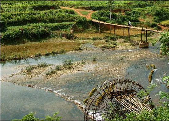 Những chiếc cọn ngày đêm guồng nước âm thầm, chịu thương, chịu khó, cần cù và nhẫn nại đã trở thành cảm hứng vô tận và đi vào những tác phẩm nghệ thuật, phim ảnh, thơ ca....(Ảnh: Internet).