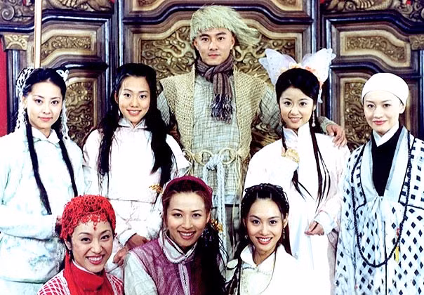 Anh chàng Vi Tiểu Bảo - Trương Vệ Kiện và 7 bà vợ trong Lộc Đỉnh Ký 2001.