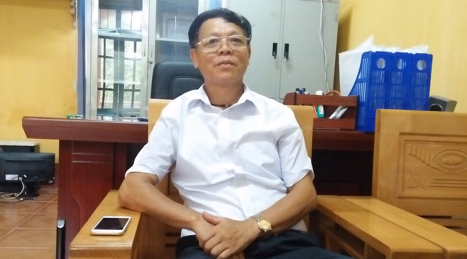 Cảnh cáo thầy giáo lên gối, tát xước mặt học sinh ảnh 2