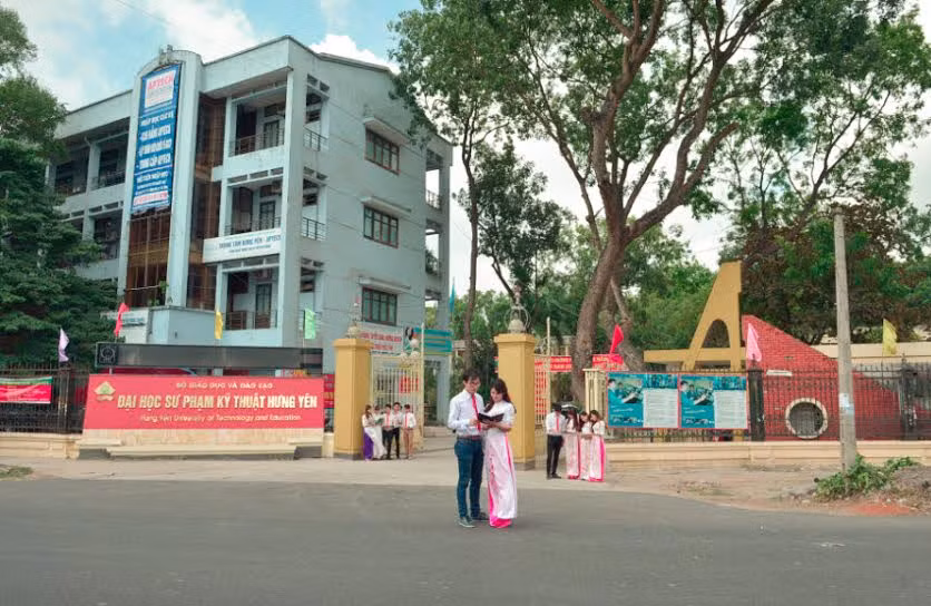 Trụ sở trường Đại học Sư phạm kỹ thuật Hưng Yên. Ảnh tư liệu của trường Đại học Sư phạm Kỹ thuật Hưng Yên. Trụ sở trường Đại học Sư phạm kỹ thuật Hưng Yên. Ảnh tư liệu của trường Đại học Sư phạm Kỹ thuật Hưng Yên.