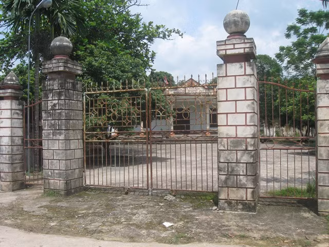 Thôn Phú Giáp là nơi được coi là nơi có số người nghiện ma túy nhiều nhất xã Yên Phong - Ý Yên - Nam Định. Thôn Phú Giáp là nơi được coi là nơi có số người nghiện ma túy nhiều nhất xã Yên Phong - Ý Yên - Nam Định.