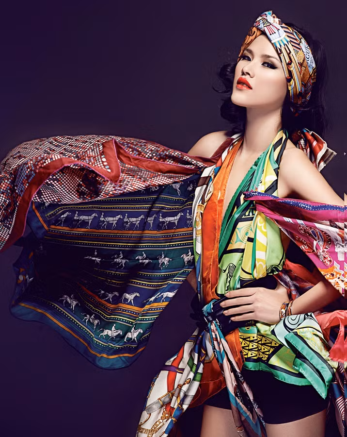 Tuyết Lan cũng không hề kém cạnh với những bức ảnh độc đáo và đầy cá tính.