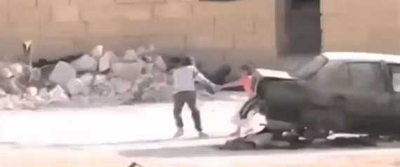 Hành động dũng cảm của cậu bé người Syria