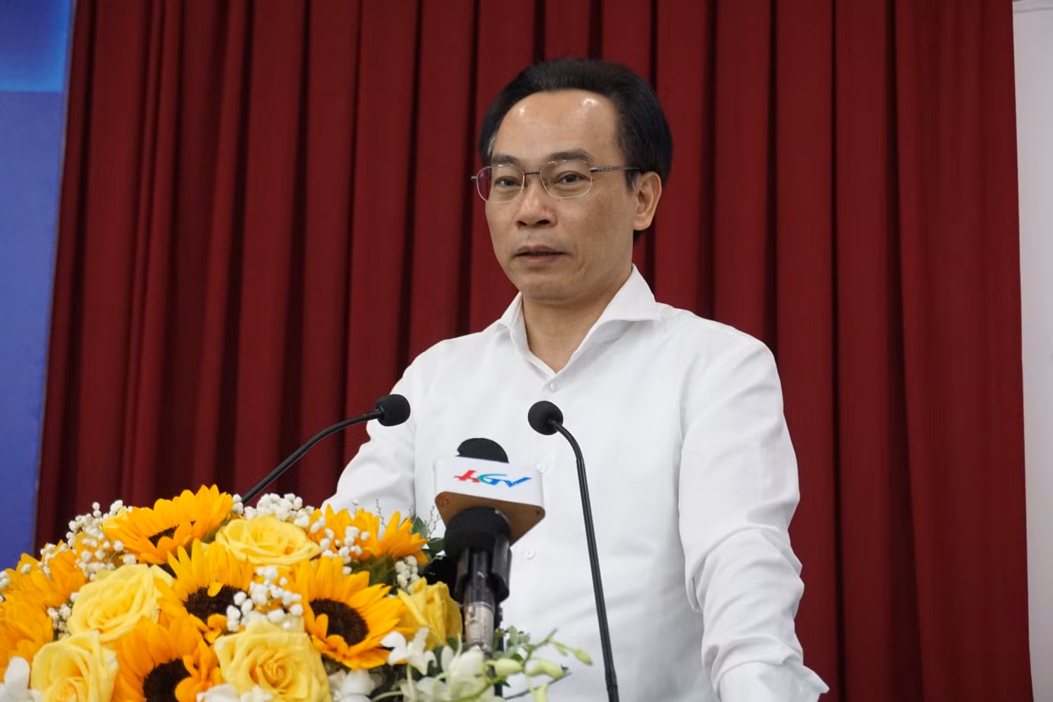 Thứ trưởng Bộ Giáo dục và Đào tạo Hoàng Minh Sơn chia sẻ tại Hội thảo.