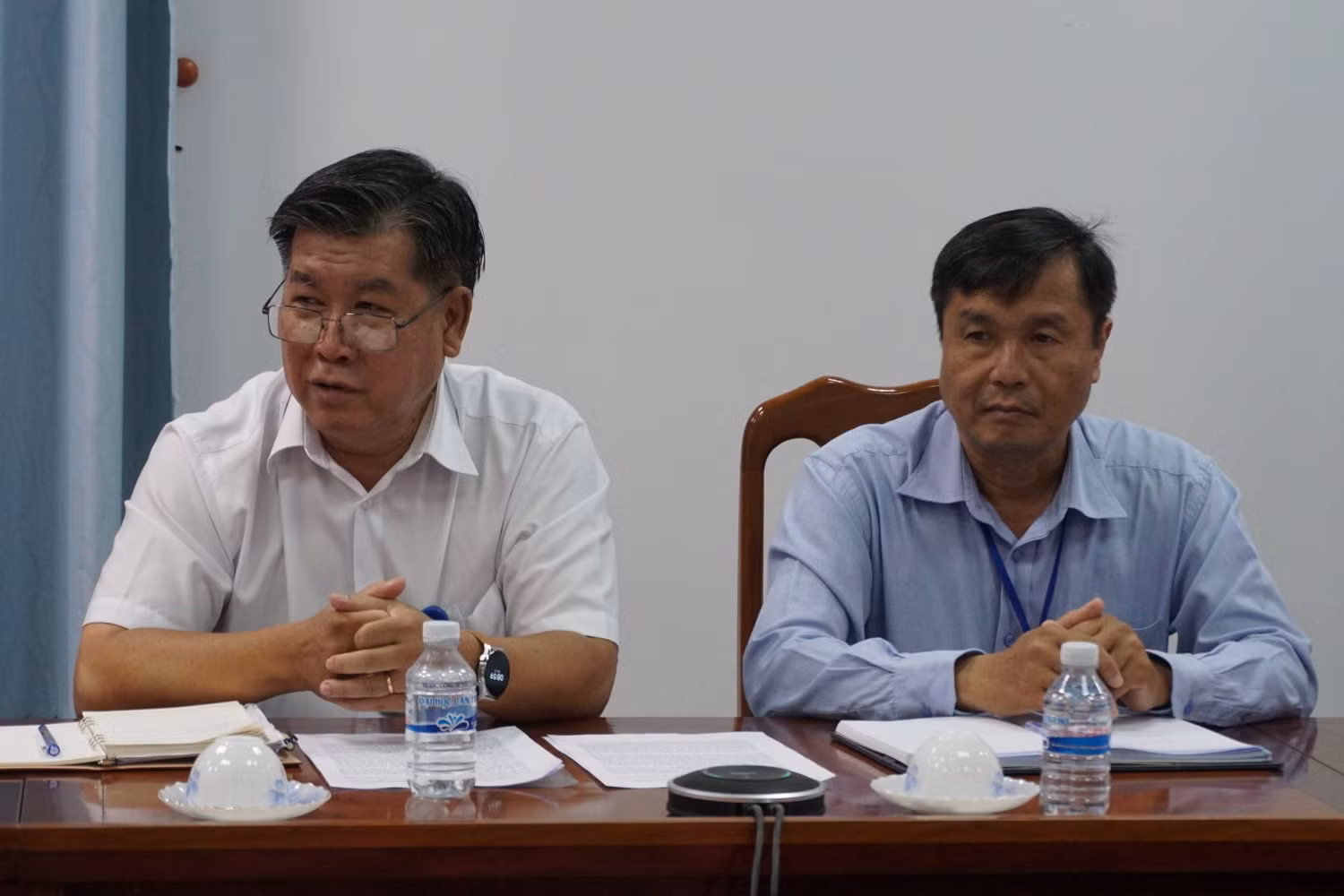 Thầy Nguyễn Minh Trí (bên trái) – Trưởng Phòng Đào tạo, Trường Đại học Cần Thơ chia sẻ tại chương trình làm việc.
