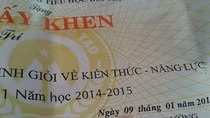 Nhiều phụ huynh bất ngờ với những dòng chữ được ghi trong Giấy khen của học sinh tiểu học. Nguồn ảnh: fb Trang Nguyen Nhiều phụ huynh bất ngờ với những dòng chữ được ghi trong Giấy khen của học sinh tiểu học. Nguồn ảnh: fb Trang Nguyen