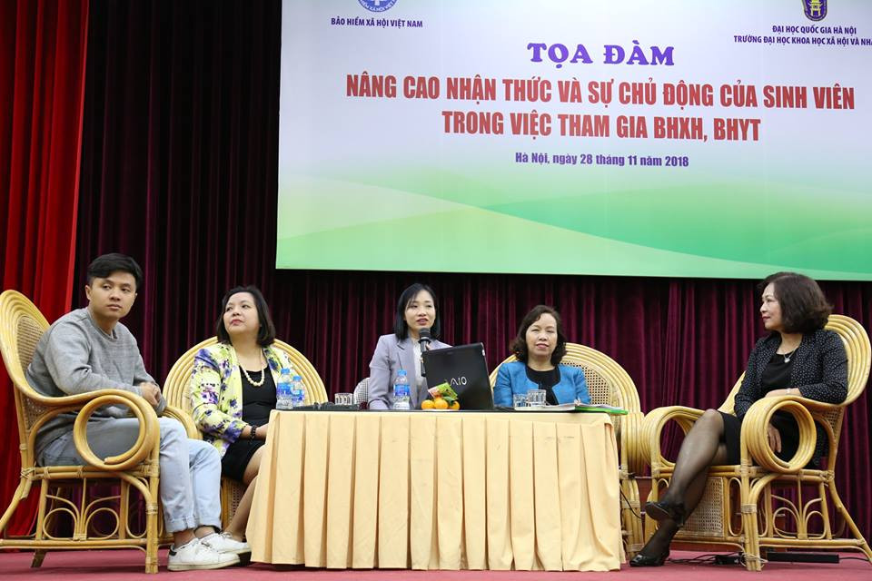 Bảo hiểm xã hội Việt Nam thường xuyên phối hợp với các trường đại học tổ chức các tọa đàm về Bảo hiểm y tế. Bảo hiểm xã hội Việt Nam thường xuyên phối hợp với các trường đại học tổ chức các tọa đàm về Bảo hiểm y tế.