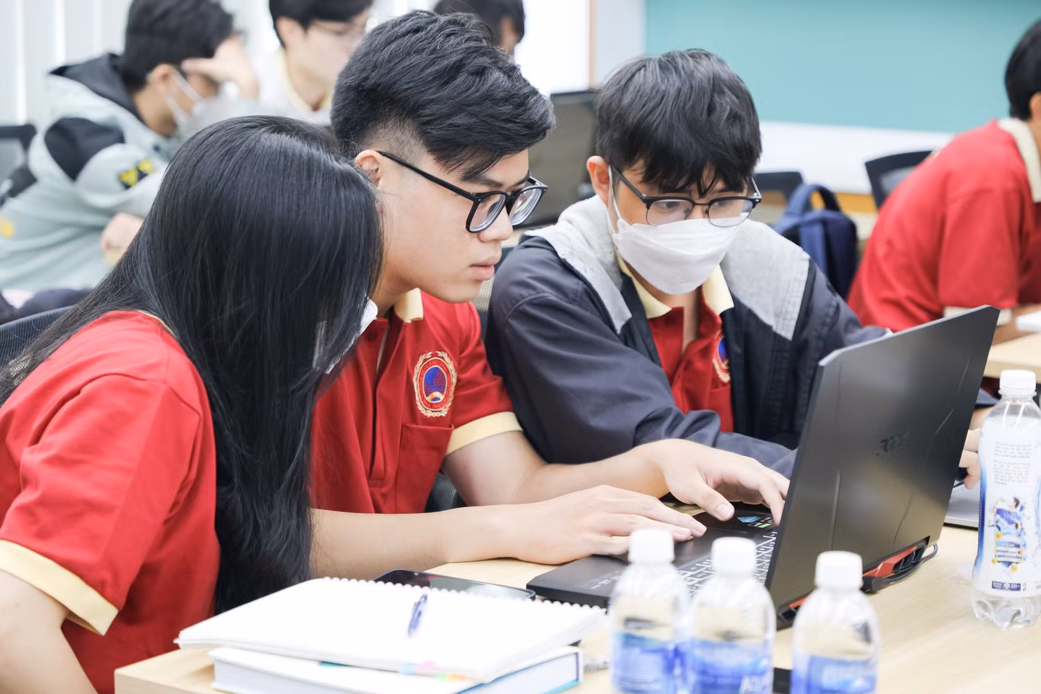 Sinh viên Trường Đại học Quốc tế Sài Gòn trong giờ học (Nguồn: Fanpage nhà trường). Sinh viên Trường Đại học Quốc tế Sài Gòn trong giờ học (Nguồn: Fanpage nhà trường).