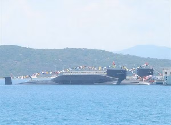 Tàu ngầm hạt nhân chiến lược lớp Tấn, Hải quân Trung Quốc