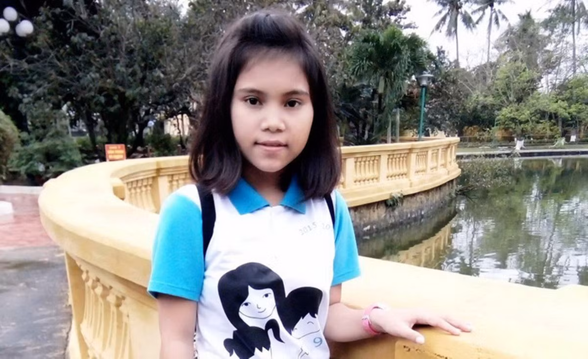 Nữ sinh người Ca Dong Lê Thị Nhàng và ước mơ trở thành cô giáo gieo chữ cho trẻ vùng cao. (Ảnh nhân vật cung cấp)