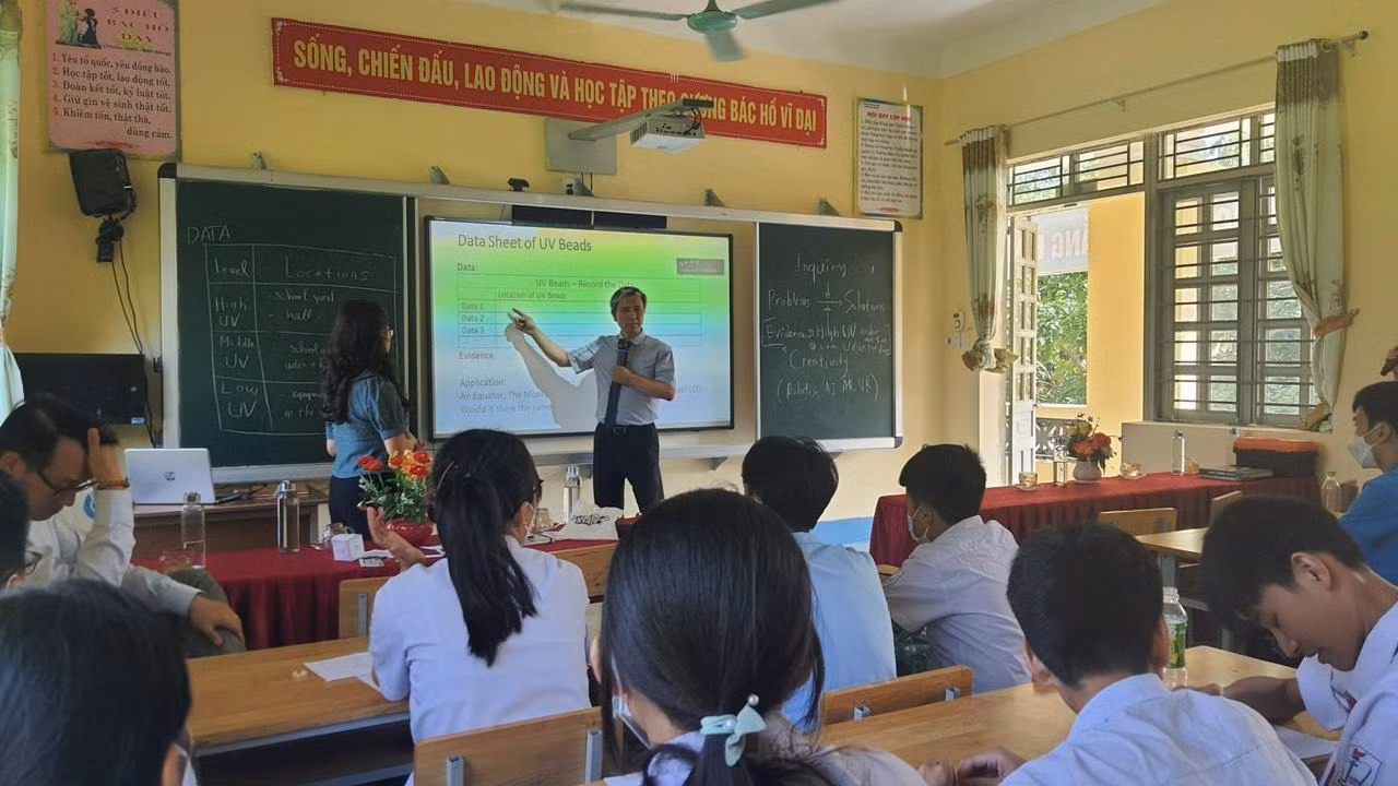 Các giáo viên ở huyện Than Uyên chuẩn bị tập huấn chuyên môn trước thềm năm học mới. Ảnh: Phòng Giáo dục và Đào tạo huyện Than Uyên, tỉnh Lai Châu Các giáo viên ở huyện Than Uyên chuẩn bị tập huấn chuyên môn trước thềm năm học mới. Ảnh: Phòng Giáo dục và Đào tạo huyện Than Uyên, tỉnh Lai Châu