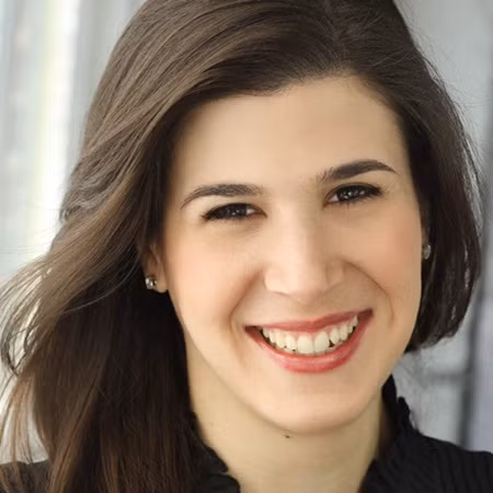 8. Carii Sommer – Đồng sáng lập Urban Interns. Nhờ có một quãng thời gian làm việc trong công ty luật, Sommer hiểu rõ về luật pháp hơn ai hết, đây chính là lợi thế giúp cô giải quyết một số vấn đề nảy sinh trước khi thành lập nên công ty của riêng mình.