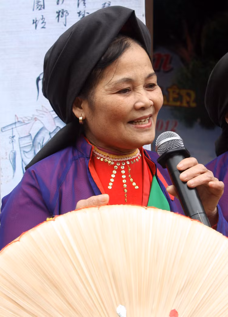 của các liền “bà”, của các liền “bà”,
