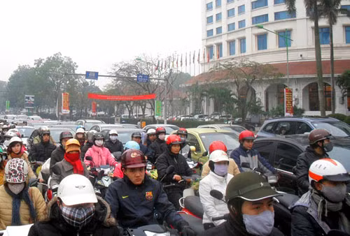 Đường vẫn tắc như thường Đường vẫn tắc như thường