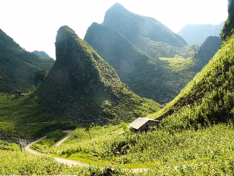 Nghiêng nghiêng Pải Lùng (Hà Giang). Nghiêng nghiêng Pải Lùng (Hà Giang).