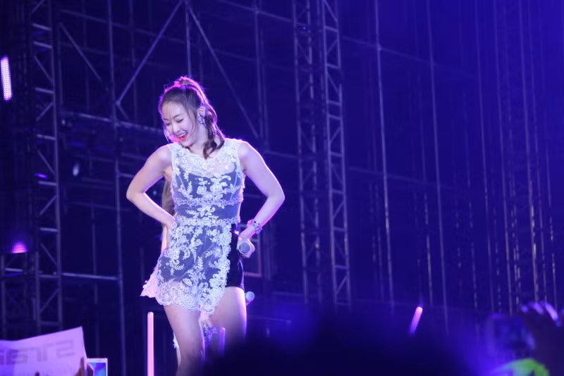 Sistar khép lại loạt 5 tiết mục với ca khúc "So Cool".