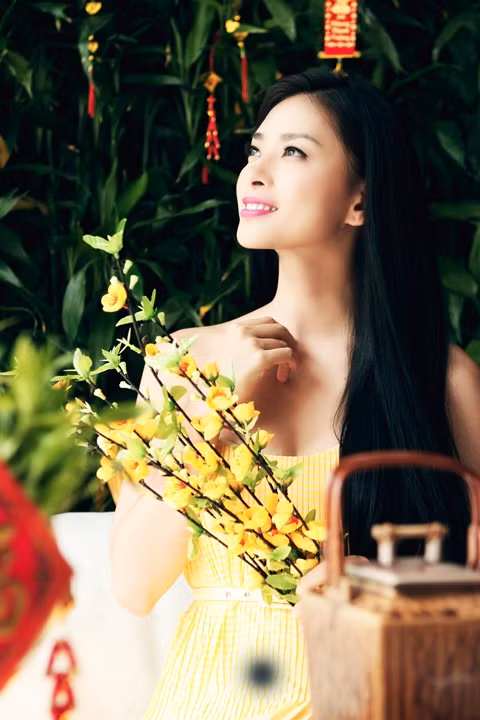 Dù ở vai trò nào, chị cũng luôn thể hiện một cách hoàn hảo nhất có thể để mang đến những sản phẩm thật sự chất lượng. Dù ở vai trò nào, chị cũng luôn thể hiện một cách hoàn hảo nhất có thể để mang đến những sản phẩm thật sự chất lượng.