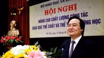 Bộ trưởng Phùng Xuân Nhạ cho rằng, giáo dục thể chất phải thay đổi để trở thành nhu cầu, niềm đam mê, có như thế mới không còn được coi là môn phụ (Ảnh: moet.gov.vn)