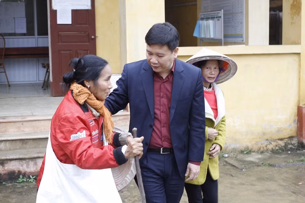 Một người giỏi sẽ giúp được nhiều người thoát nghèo ảnh 3