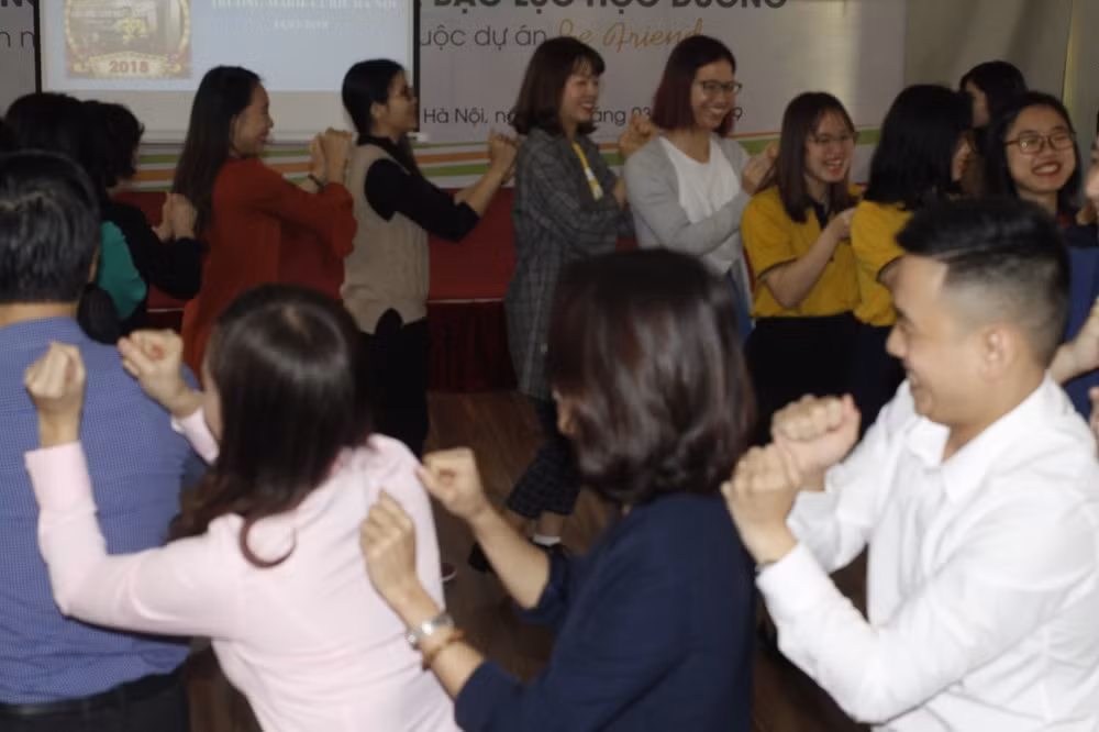 Đây là cơ hội để các giáo viên giao lưu, học tập (ảnh Trinh Phúc).