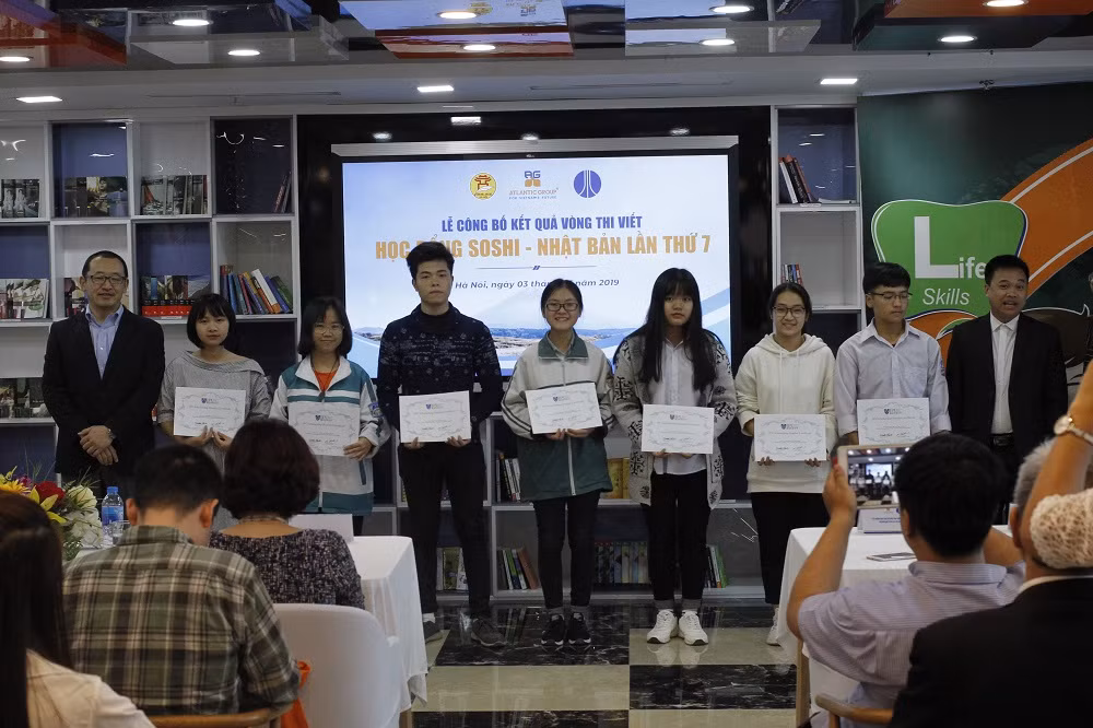 Qua cuộc thi, nhiều bạn trẻ hiểu hơn về trường Đại học Quốc tế Thái Bình Dương và khát vọng được học tại ngôi trường nỗi tiếng này (ảnh Trinh Phúc). Qua cuộc thi, nhiều bạn trẻ hiểu hơn về trường Đại học Quốc tế Thái Bình Dương và khát vọng được học tại ngôi trường nỗi tiếng này (ảnh Trinh Phúc).