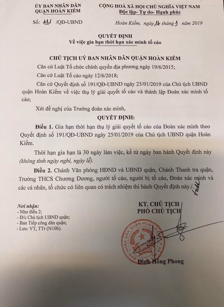 Quyết định gia hạn thời gian thụ lý tố cáo (ảnh do bạn đọc cung cấp).