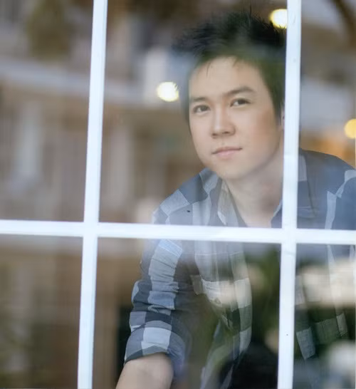 Lê Hiếu giải thích nguyên nhân không làm clip: “Nếu tôi đẹp trai như Vĩnh Thụy, có lẽ mọi thứ đã khác! Mọi người hỏi sao tại tôi ít đầu tư vào video clip, tôi nói mình có đẹp bằng anh Lam Trường, Đan Trường đâu mà làm video clip.” Lê Hiếu giải thích nguyên nhân không làm clip: “Nếu tôi đẹp trai như Vĩnh Thụy, có lẽ mọi thứ đã khác! Mọi người hỏi sao tại tôi ít đầu tư vào video clip, tôi nói mình có đẹp bằng anh Lam Trường, Đan Trường đâu mà làm video clip.”