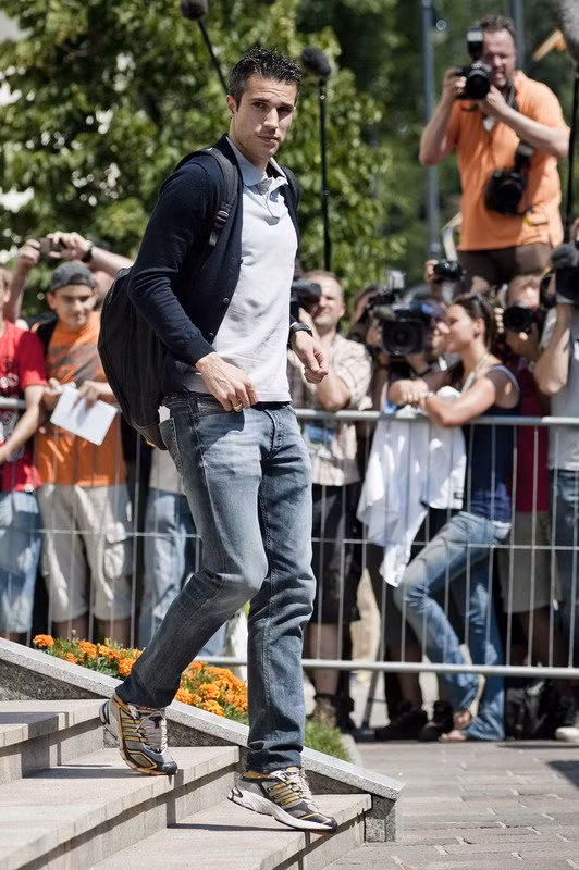 Tiền đạo Robin van Persie, anh có 1 bàn thắng tại vòng chung kết EURO