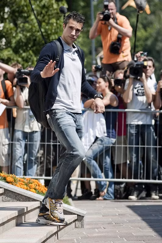Tiền đạo Robin van Persie