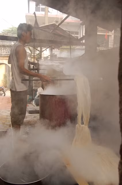 Pha màu phải thật sự cẩn thận, căn đo từng chi tiết, pha phải đều. Pha màu phải thật sự cẩn thận, căn đo từng chi tiết, pha phải đều.