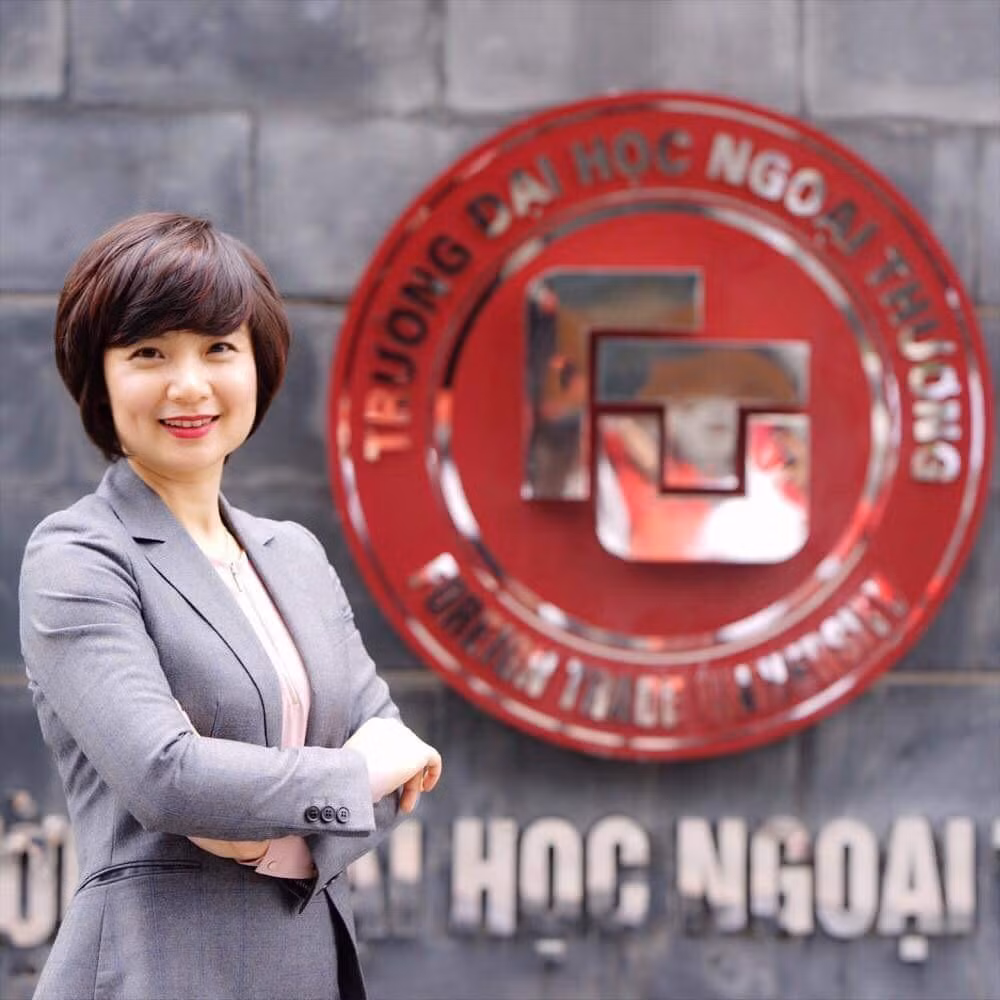 Phó giáo sư, Tiến sĩ Phạm Thu Hương- Phó Hiệu trưởng Trường Đại học Ngoại Thương (ảnh: NVCC) Phó giáo sư, Tiến sĩ Phạm Thu Hương- Phó Hiệu trưởng Trường Đại học Ngoại Thương (ảnh: NVCC)