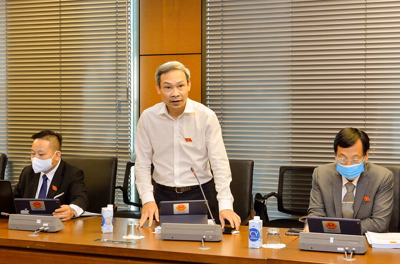 Đại biểu Phan Đức Hiếu, Đoàn Đại biểu Quốc hội tỉnh Thái Bình (ảnh: quochoi.vn) Đại biểu Phan Đức Hiếu, Đoàn Đại biểu Quốc hội tỉnh Thái Bình (ảnh: quochoi.vn)