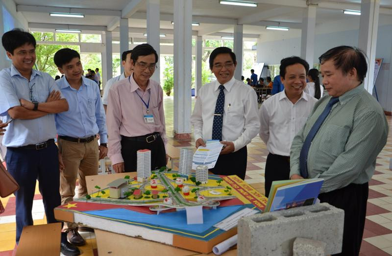 Nhiều doanh nghiệp muốn tuyển dụng lao động chất lượng cao nhưng lại ít tham gia vào quá trình đào tạo nhân lực. Ảnh: TT