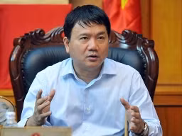 Giải bài toán ùn tắc giao thông không chỉ là trách nhiệm của ngành Giao thông mà cần mọi người cần chung tay. Giải bài toán ùn tắc giao thông không chỉ là trách nhiệm của ngành Giao thông mà cần mọi người cần chung tay.