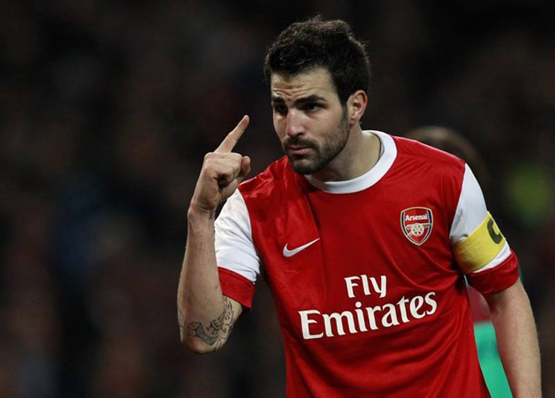 Quá chú trọng vào kỹ thuật mà lơ là khả năng lãnh đạo: Ngay cả Cesc Fabregas cũng không phải là một đội trưởng giỏi