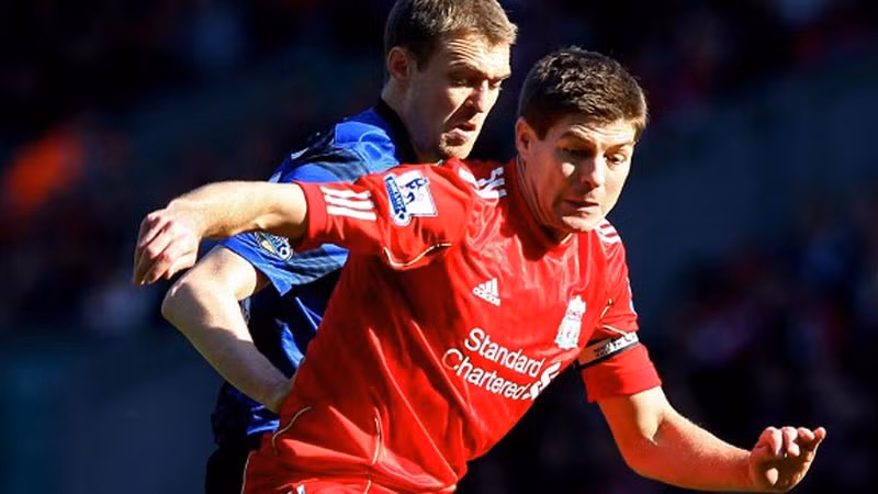 Dù sức ỳ vẫn còn lớn, Stevie G có một màn trình diễn không tệ