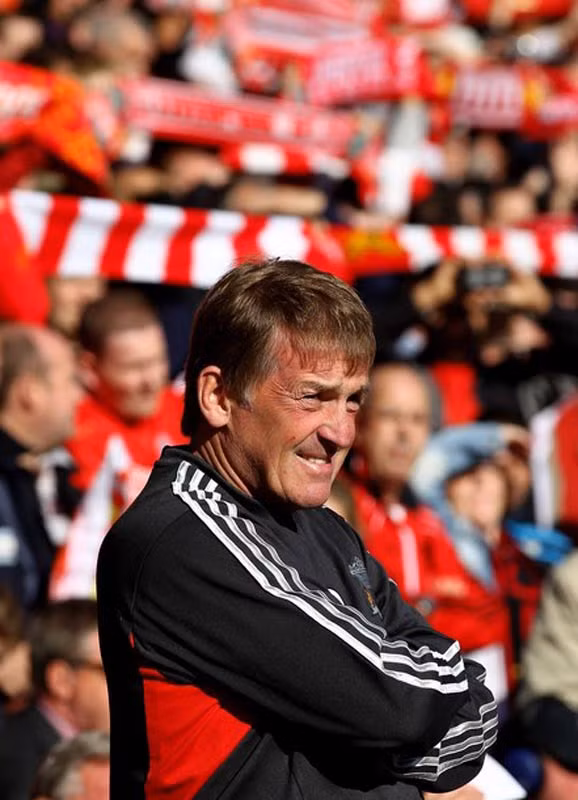 Kenny Dalglish có trận thứ 250 ở giải VĐQG dẫn dắt Liverpool