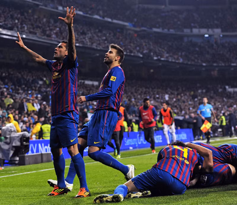 Dù đá hơn Real 1 trận, nhưng cách biệt trên BXH La Liga đã được Barca san bằng