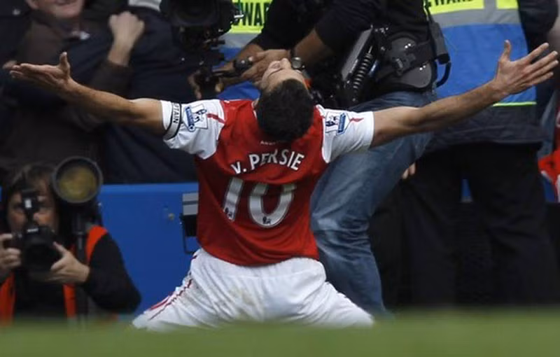 Và Robin Van Persie, dường như không có ai cản được anh