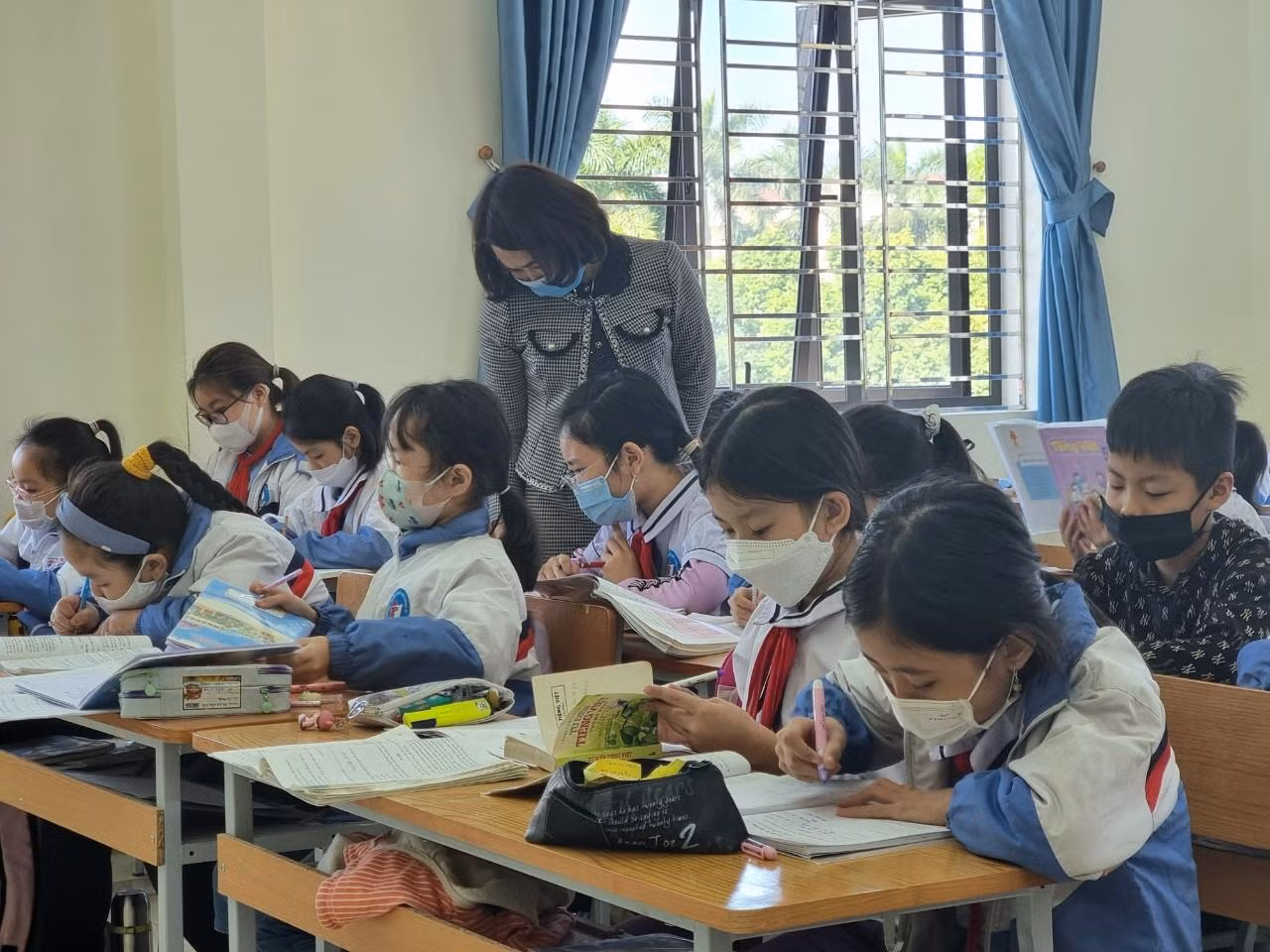Trường Tiểu học Thành Tô hoàn thành kiểm tra các môn Toán, Tiếng Việt, Tiếng Anh trong 3 ngày (Ảnh: Phương Linh)