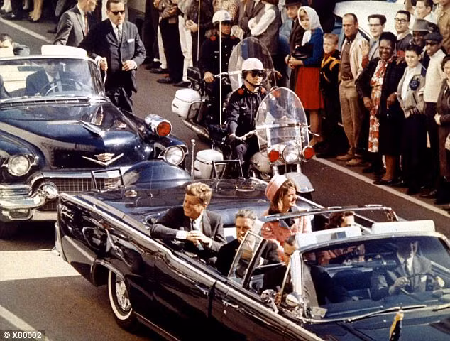 Một số người tin rằng, cả Tổng thống Kennedy và bà Meyer đã bị CIA ám sát vì Tổng thống phản đối chính sách đối ngoại bạo lực mà các quan chức CIA muốn theo đuổi. Một số người tin rằng, cả Tổng thống Kennedy và bà Meyer đã bị CIA ám sát vì Tổng thống phản đối chính sách đối ngoại bạo lực mà các quan chức CIA muốn theo đuổi.