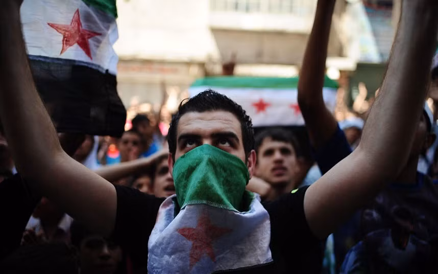 Ngày 6/8, Quân đội Syria đã giết chết 25 thành viên quân nổi dậy khi họ tấn công một nhà máy điện ở Aleppo.