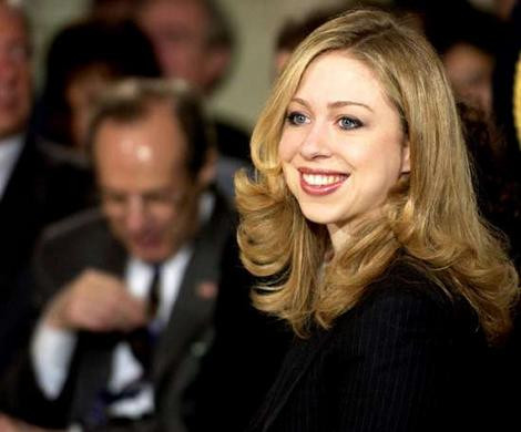 Con gái bà Hillary Clinton có nhiều nét đẹp giống mẹ.