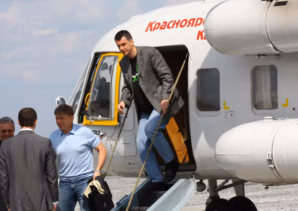 Prokhorov là người cùng sở hữu câu lạc bộ bóng rổ Nets của bang New Jersey (Mỹ) cùng ca sĩ rap huyền thoại Jay-Z. Prokhorov là người cùng sở hữu câu lạc bộ bóng rổ Nets của bang New Jersey (Mỹ) cùng ca sĩ rap huyền thoại Jay-Z.