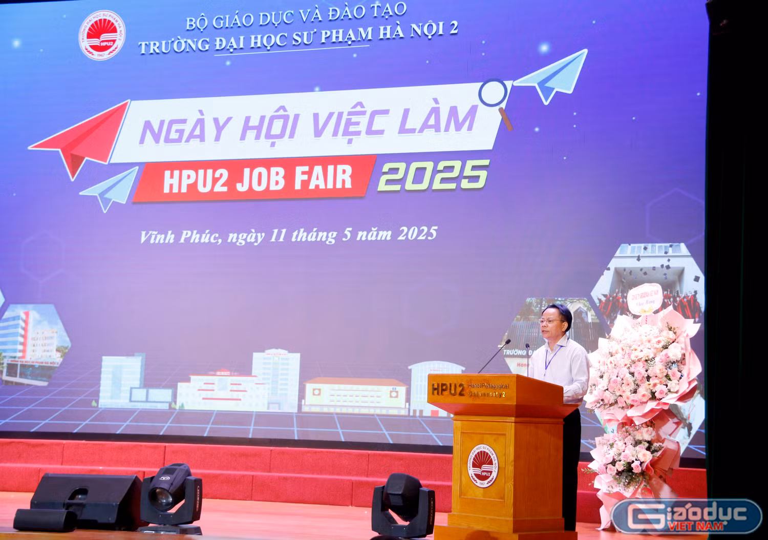 Tiến sĩ Trịnh Đình Vinh - Phó Hiệu trưởng Trường Đại học Sư phạm Hà Nội 2.